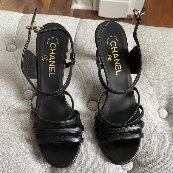 CHANEL Shoes - Chanel heels 37